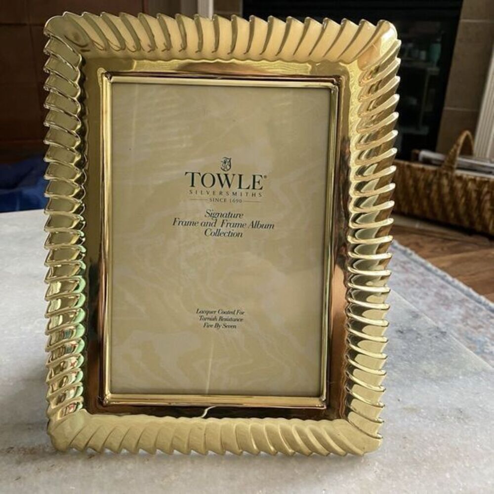 Vintage Towle Brass Gold Picture Frame 5x7 - Freestanding or Hanging